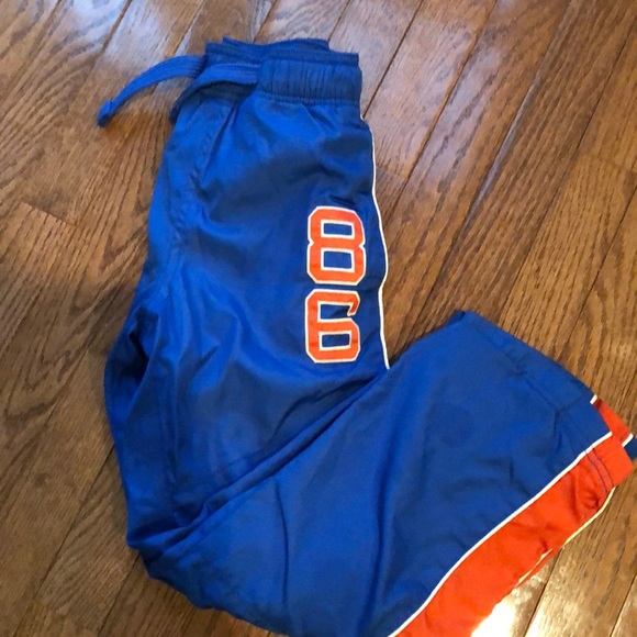 GAP!!! 2 Pairs Boys Athletic Nylon Pants Sz M (8) - Picture 2 of 7